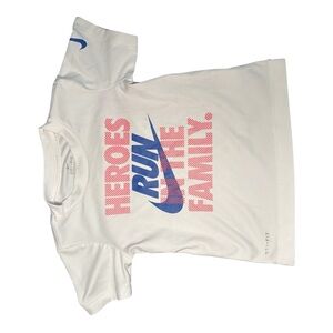 Nike Toddler White Blue Red Heroes Graphic T-Shirt Dri-Fit Size 3T